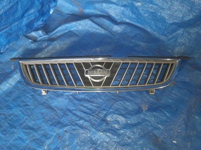 623104M460 решетка радиатора NISSAN SUNNY FB15