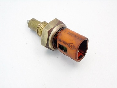 7700422630 датчик передаче 1.4 thalia kangoo логан sandero clio