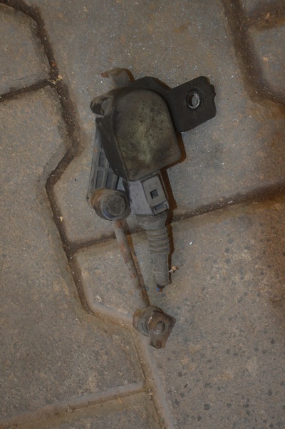 1T0907503 audi a3 8p датчик выравнивания