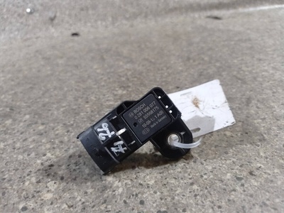 0281006077 Датчик абсолютного давления BOSCH. 6МКПП , передний привод. Opel Astra J 2011 ,55568175