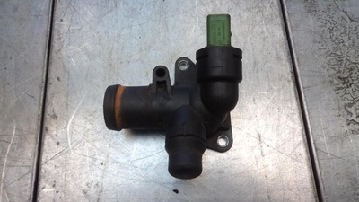06B121133D Фланец (тройник) системы охлаждения Audi A4 B7 2006 , BFB