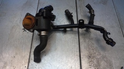 06B121111K Корпус термостата Audi A4 B6 2005 , 06B121065AB