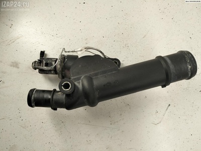03G121132B Фланец (тройник) системы охлаждения Volkswagen Passat B6 2007