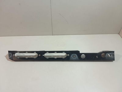 LR056963 Кронштейн воздуховода Land Rover Range Rover IV 2013