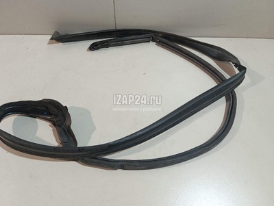 LR054336 Уплотнитель двери Land Rover Range Rover Sport 2013