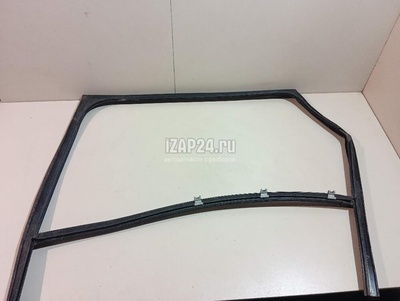 LR065342 Уплотнитель стекла двери Land Rover Range Rover Sport 2013