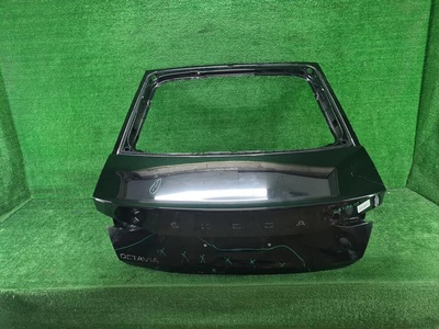 5E6827023A Крышка багажника Skoda Octavia A8 (2019-2024)