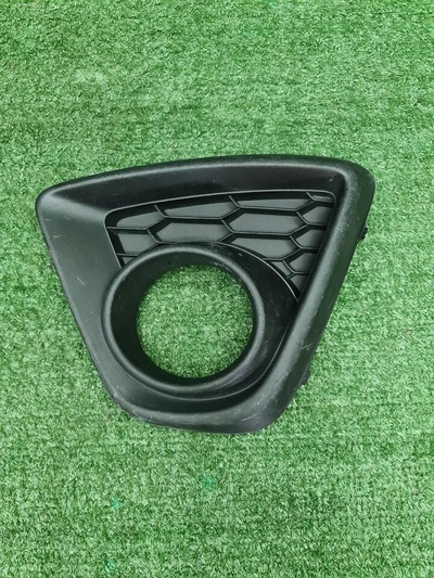 KD5350C21 Накладка ПТФ левая Mazda CX-5 1 (2011-2015) Mazda Параметр: Модель 2011