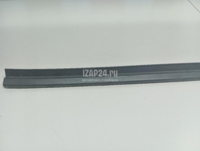 6786333050 Уплотнитель двери Toyota Camry V70 2017