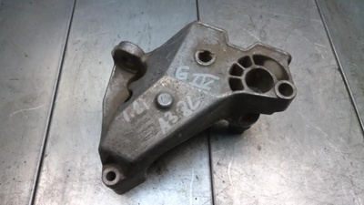 038199207H Кронштейн двигателя Audi A3 8L 1998
