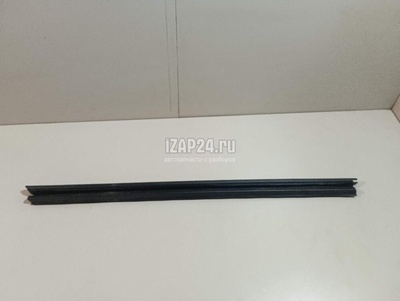 803311098R Уплотнитель (внутри) Renault Arkana 2019