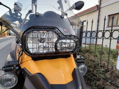 Крышка , решётка лампы передняя для bmw f 800gs