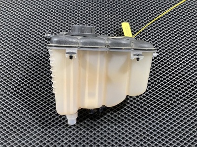 GX738A080AC Бачок расширительный Land Rover Range Rover Velar 2020 ,T2H4044,T2H42508,T2H19682