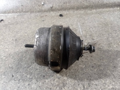 8D0199379R Подушка крепления двигателя L=R. 5МКПП , передний привод. Audi A4 B5 2000 ,8D0199382L
