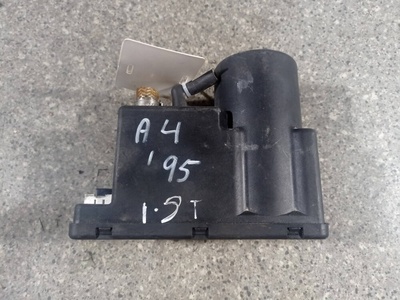 4A0862257A Компрессор центрального замка VDO , 2 ФИШКИ. Audi A4 B5 1997