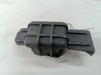 8D0260427 Кронштейн радиатора Audi A6 C5 (1997-2005) 1999
