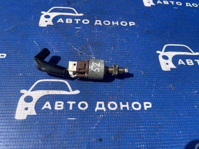 8434032090 концевик под педаль тормоза TOYOTA CHASER GX100 84340-32090