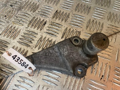 8D0199343J Кронштейн двигателя Audi A4 B6 2000-2005 2003