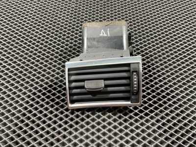 4E0820901 Дефлектор обдува салона Audi A8 D3/4E 2009