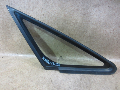 mr971828 Стекло кузовное глухое правое Mitsubishi Colt (Z3) 2003-2012
