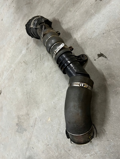 144607512RIS трубки провода шланг воздушный интеркулера renault megane iv 1.5 dci