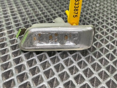 4E0949128 повторитель поворота на крыле Audi A8 D3/4E 2007
