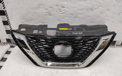 62310HV32D Решетка радиатора Nissan Qashqai 2 Restail