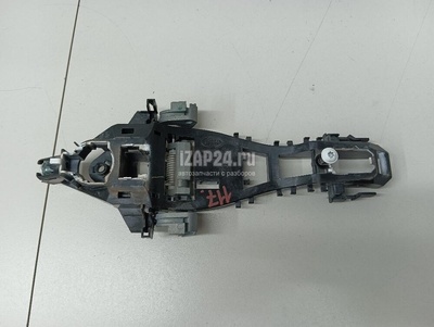 C2Z31750 Кронштейн ручки Jaguar Range Rover Evoque (2011 - 2018)