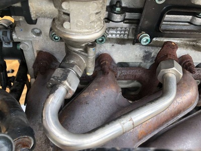 06A131672C Трубка системы рециркуляции EGR Volkswagen Sharan 1 restailing 2001