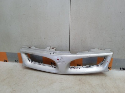 MB944763 Решетка радиатора Mitsubishi Carisma DA1A 1998