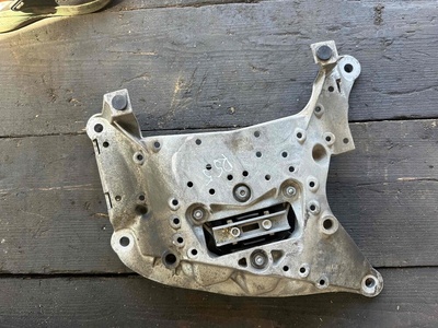 8w0399262af Балка под КПП Audi RS5 F5 рестайлинг (2019—2023) 2019