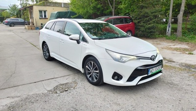 Toyota avensis универсал
