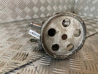 8E0145153J Насос гидроусилителя руля Audi A4 B6 2000-2005 2003