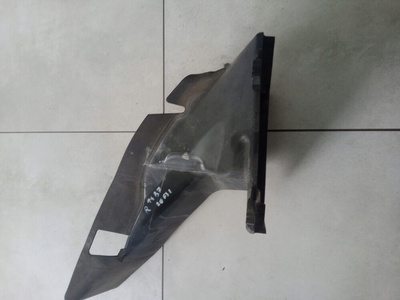 8E0117336J AUDI A4 B7 KIEROWNICA WLOT DOLOT POWIETRZA 2.0 BRD prawy