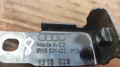 8W6821433 Кронштейн крепления крыла Audi A5 II (2016—2020) 2018