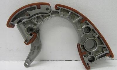 079109507AE NAPINACZ ŁAŃCUCHA AUDI RS5 4.2 FSI CFS