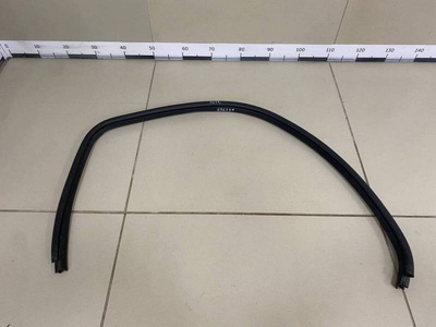 7629162J00 Уплотнитель проема двери передней правой Suzuki Suzuki Swift 2004-2010