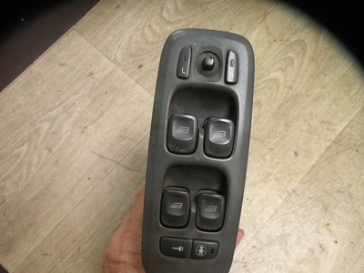 8682949 volvo s60 v70 ii s80 панель стекол 04 rok