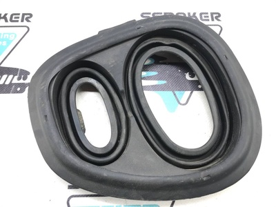 3C0820751 Уплотнитель Volkswagen Tiguan 1 2010