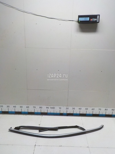 5N0837431G5AP Направляющая стекла двери VAG Tiguan (2007 - 2011)