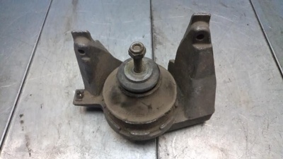 4A0199352 Подушка крепления двигателя Audi 100 C4/4A 1993