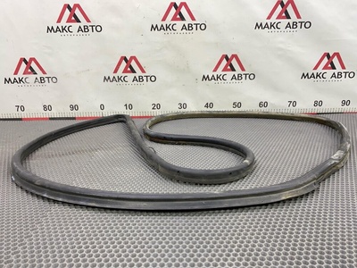 2027201078 Б/У уплотнительная резинка двери Mercedes-Benz C-Class W202 1997 , <strong>-Б/У Детали сняты с АВТОМОБИЛЯ</strong>