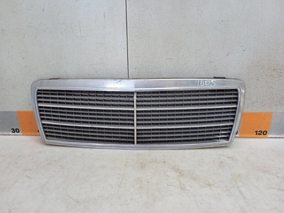 A2028880023 Решетка радиатора Mercedes-Benz C-Class W202 1994