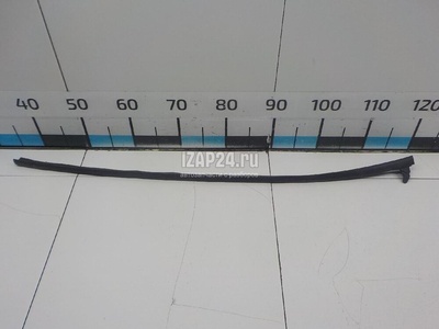 808310017R Уплотнитель двери Renault Duster 2012