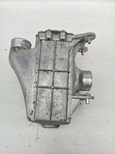 8W0145785B audi rs4 rs5 радиатор воздушный интеркулер