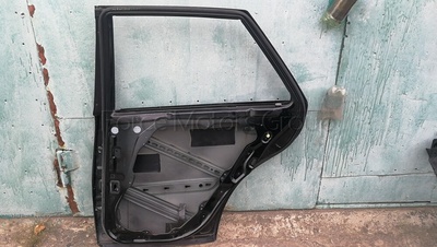 A1647300205 дверь задняя правая мерседес МЛ ML 164 (87D5) MERCEDES BENZ M-Class W164 2007 ,A1647300805
