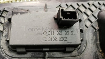 A1647400030 Накладка замка багажника Мерседес МЛ ML 164 (84P9) MERCEDES BENZ M-Class W164 2009 ,A2118219551