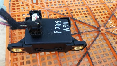 A0045423818 Датчик ускорения мерседес GL ML 164 W251 (89C1) MERCEDES BENZ M-Class|GL-Class|R-Class W164|X164|W251 2007 ,A0045423918,A0045427018,A0045421818