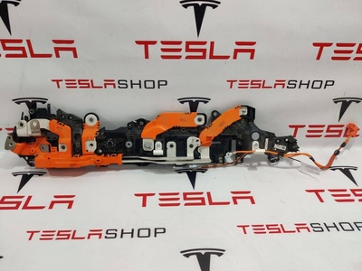 109588800S Прочая запчасть Tesla Model 3 2019 1095888-00-S,1109683-00-K