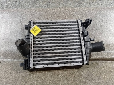 6385012901 Интеркулер 2.3TD , 2.2CDI , BEHR. Mercedes-Benz Vito 2000